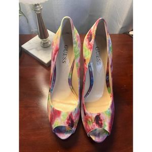 Guess Honora Peep-Toe Platform Pumps High-Heels (3.5 inches) Shoes Size 7M